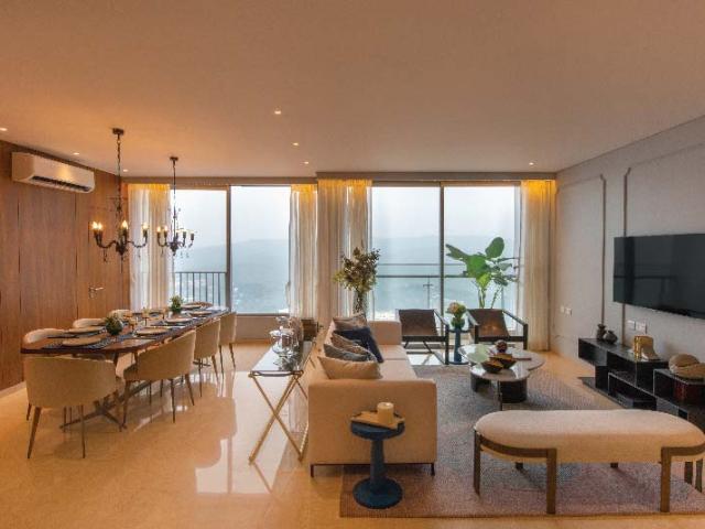 Resale | 4 BHK + Pooja Room 2215 Sq.Ft. Apartment in Malad East
