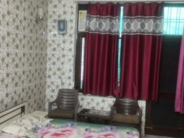 Resale | 4 BHK + Pooja Room 2250 Sq.Ft. Independent House in Sector 46