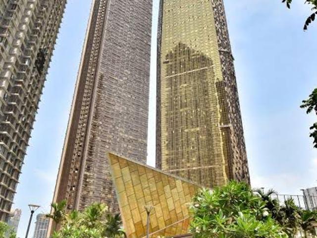 Resale | 4 BHK + Pooja Room 2300 Sq.Ft. Apartment in Lodha The Park