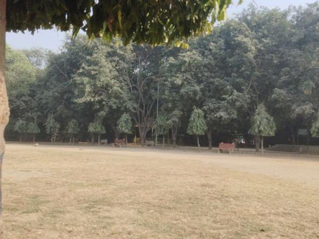Resale | 4 BHK + Pooja Room 2500 Sq.Ft. Apartment in Sarita Vihar