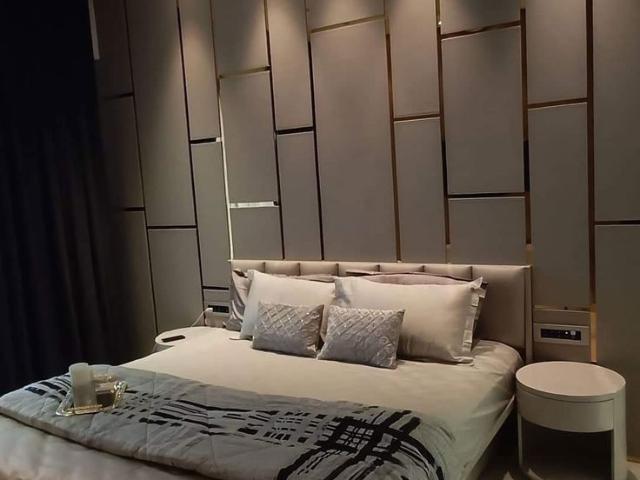 Resale | 4 BHK + Pooja Room 267 Sq.Yd. Independent House in Defence Colony