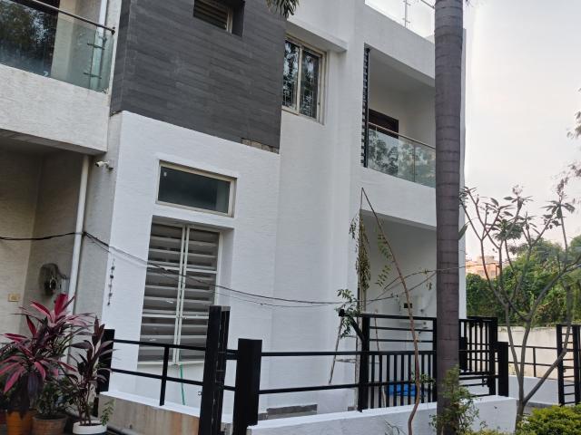 Resale | 4 BHK + Pooja Room 2681 Sq.Ft. Villa in Legend Marigold