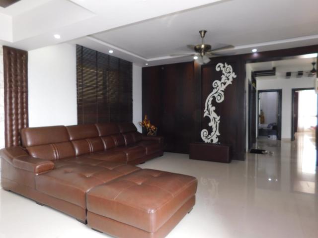 Resale | 4 BHK + Pooja Room 2700 Sq.Ft. Apartment in Meenakshi Sky Lounge