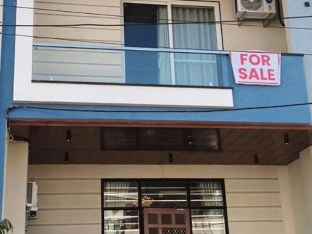 Resale | 4 BHK + Pooja Room 3100 Sq.Ft. Independent House in Gokulpura