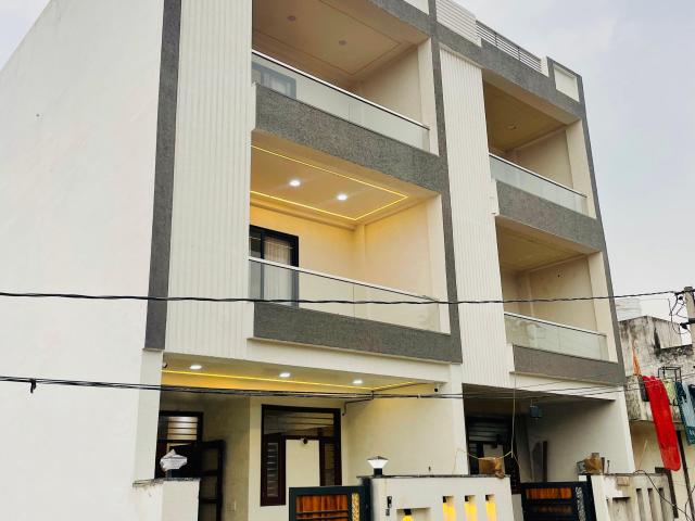 Resale | 4 BHK + Pooja Room 3100 Sq.Ft. Villa in Vaishali Nagar
