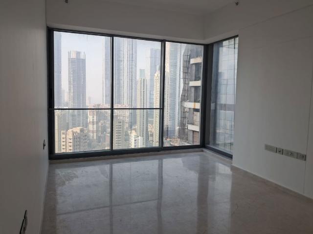 Resale | 4 BHK + Pooja Room 3200 Sq.Ft. Apartment in Rustomjee Crown