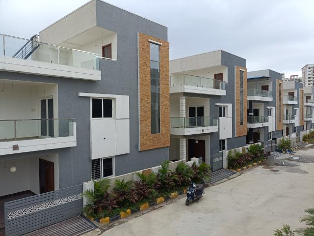 Resale | 4 BHK + Pooja Room 3200 Sq.Ft. Villa in Nizampet