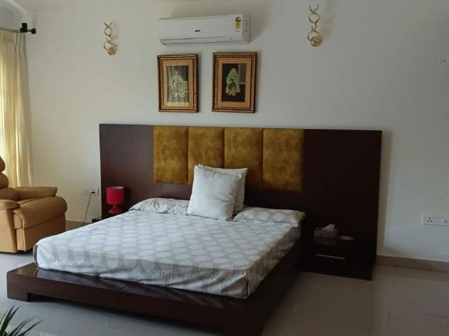 Resale | 4 BHK + Pooja Room 3317 Sq.Ft. Villa in Nirvana Country Birch Court