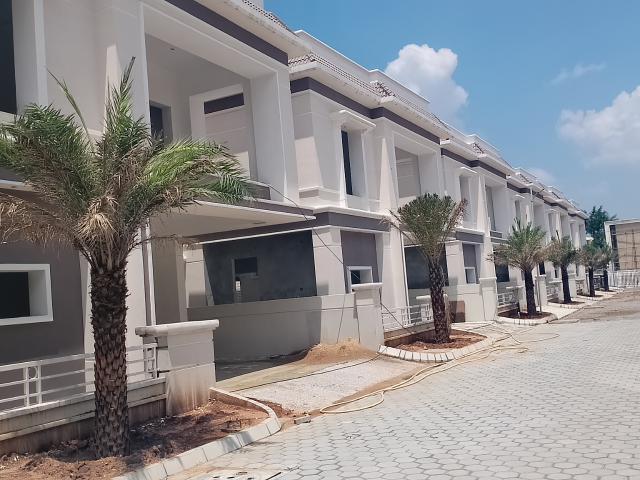 Resale | 4 BHK + Pooja Room 3430 Sq.Ft. Villa in Mallampet