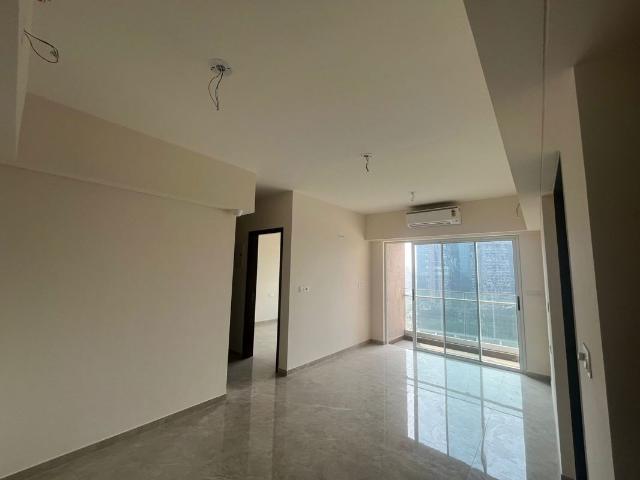 Resale | 4 BHK + Pooja Room,Servant Room 1950 Sq.Ft. Apartment in LnT Elixir Reserve