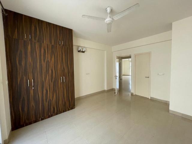 Resale | 4 BHK + Pooja Room,Servant Room 1975 Sq.Ft. Apartment in Emaar Emerald Floors Premier