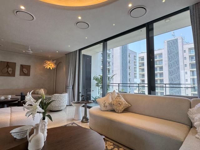 Resale | 4 BHK + Pooja Room,Servant Room 2270 Sq.Ft. Apartment in M3M Crown