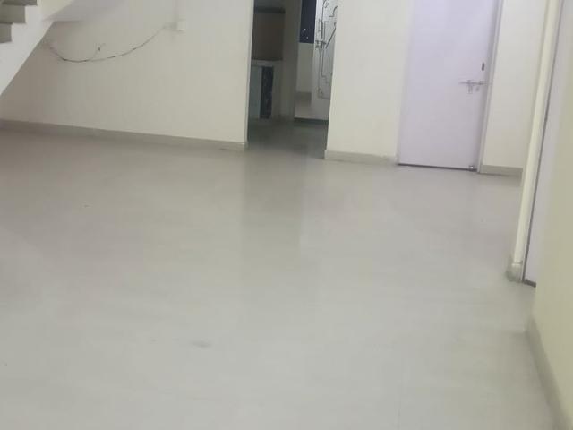 Resale | 4 BHK + Pooja Room,Servant Room 2200 Sq.Ft. Apartment in Gomti Nagar