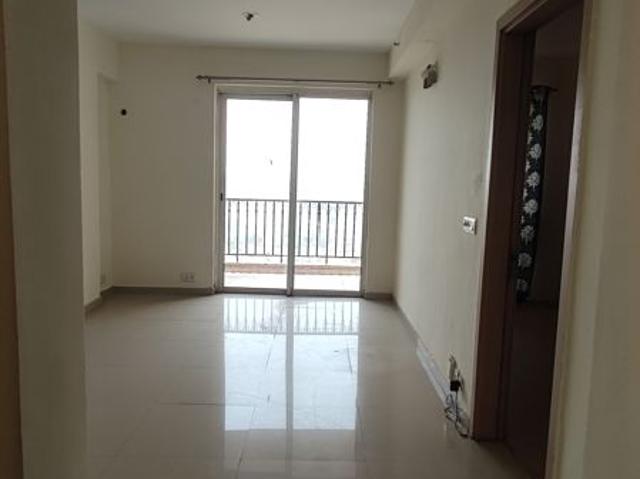 Resale | 4 BHK + Pooja Room,Servant Room 2350 Sq.Ft. Apartment in DLF Express Greens