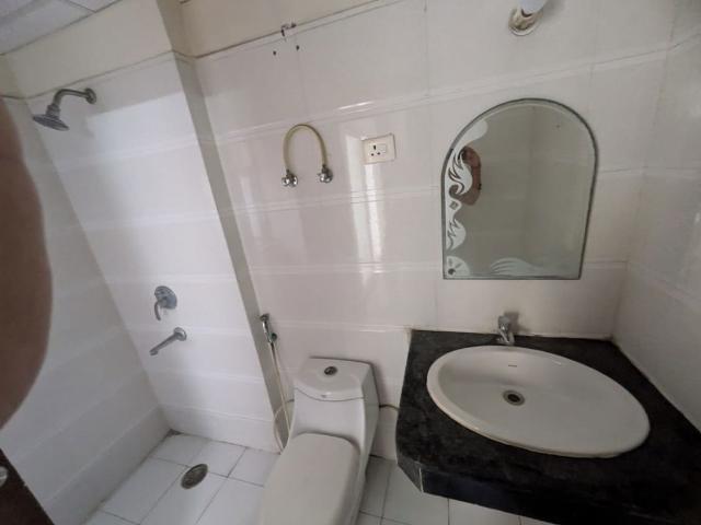 Resale | 4 BHK + Pooja Room,Servant Room 2475 Sq.Ft. Apartment in VVIP Addresses