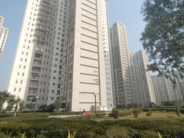 Resale | 4 BHK + Pooja Room,Servant Room 2794 Sq.Ft. Apartment in The 3C Lotus Panache