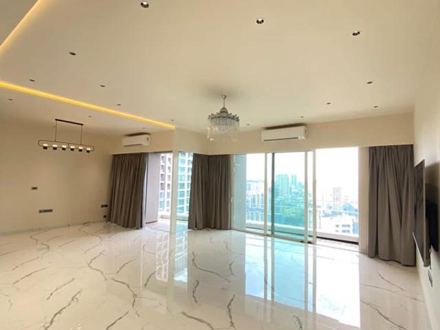 Resale | 4 BHK + Pooja Room,Servant Room 2800 Sq.Ft. Apartment in K Hemani Bay View