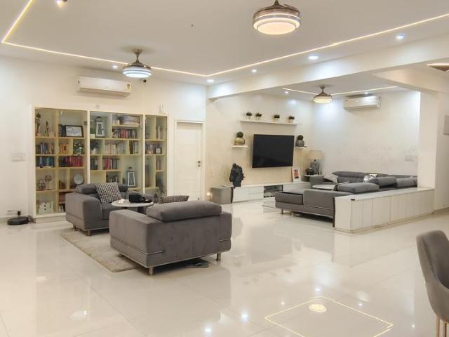Resale | 4 BHK + Pooja Room,Servant Room 3480 Sq.Ft. Apartment in NCC Urban Gardenia