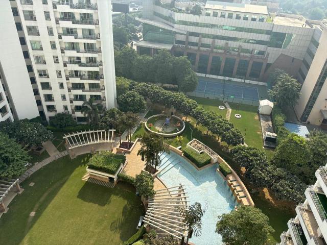 Resale | 4 BHK + Pooja Room,Servant Room 3400 Sq.Ft. Apartment in Parsvnath Exotica