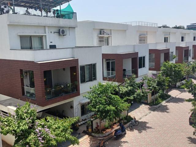Resale | 4 BHK + Pooja Room,Servant Room 3500 Sq.Ft. Villa in Pruthvi Adithya Belmont Greene