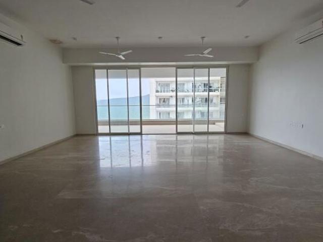 Resale | 4 BHK + Pooja Room,Servant Room 3918 Sq.Ft. Apartment in Omkar Alta Monte