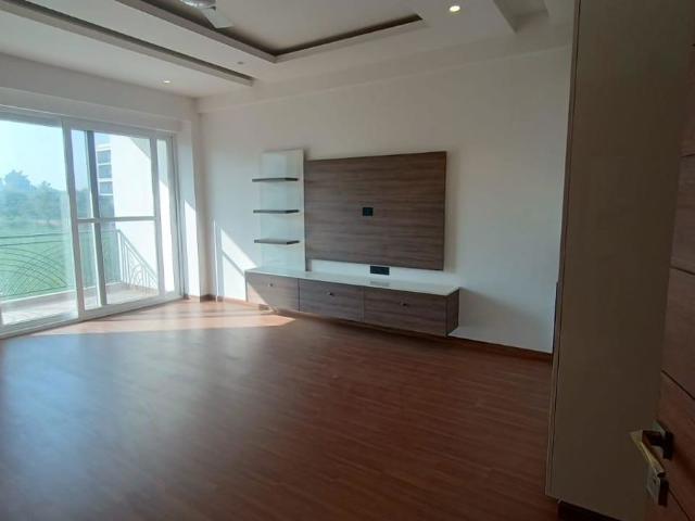 Resale | 4 BHK + Pooja Room,Servant Room 4000 Sq.Ft. Apartment in Ansal API Esencia