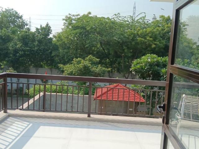 Resale | 4 BHK + Pooja Room,Servant Room 4750 Sq.Ft. Villa in Vipul Tatvam Villas
