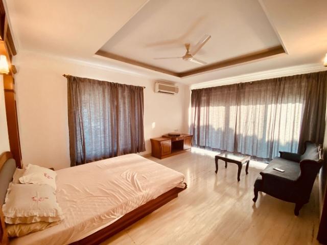 Resale | 4 BHK + Pooja Room,Servant Room 5150 Sq.Ft. Penthouse in Aundh