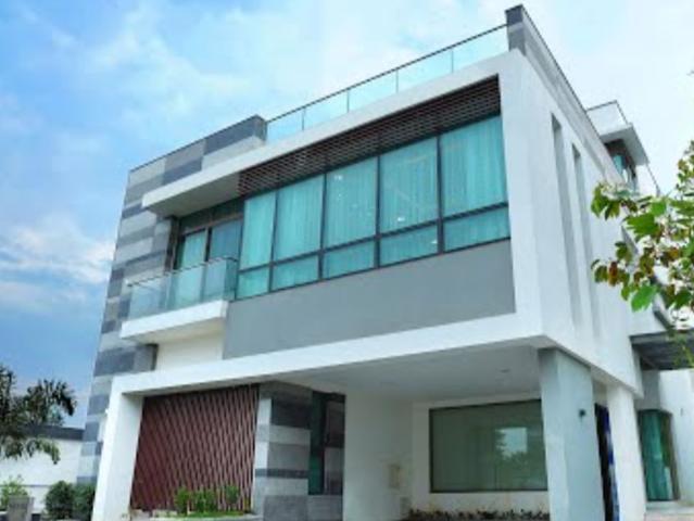 Resale | 4 BHK + Pooja Room,Servant Room 5700 Sq.Ft. Villa in Aparna Elixir