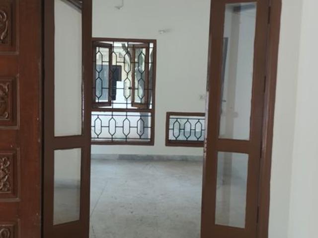 Resale | 4 BHK + Pooja Room,Servant Room 600 Sq.Yd. Independent House in Film Nagar