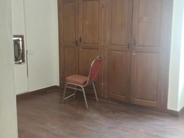 Resale | 4 BHK + Pooja Room,Servant Room 6400 Sq.Ft. Apartment in Phoenix Halcyon