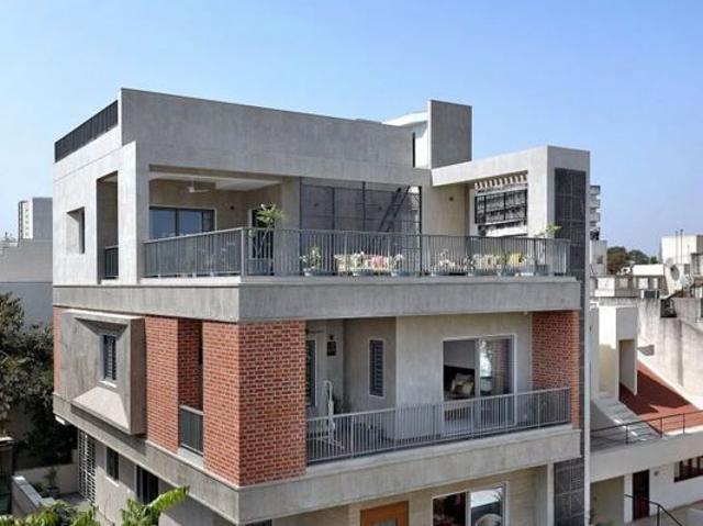 Resale | 4 BHK + Pooja Room,Servant Room,Extra Room 1200 Sq.Ft. Villa in Bidadi