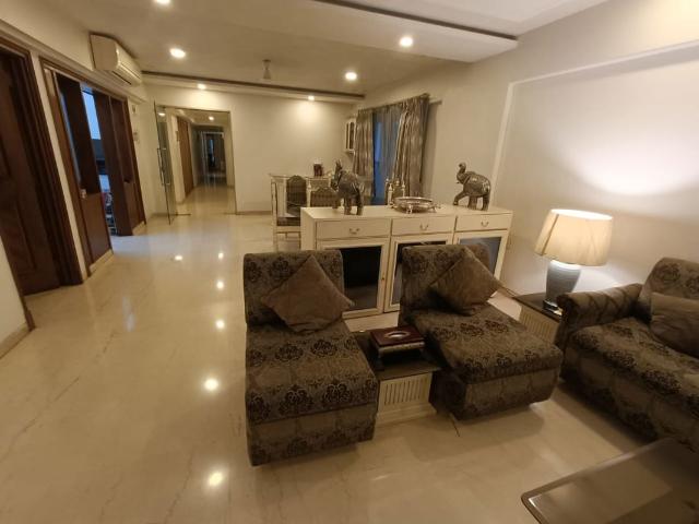 Resale | 4 BHK + Pooja Room,Servant Room,Extra Room 2700 Sq.Ft. Apartment in Ekta Enchante Apartment