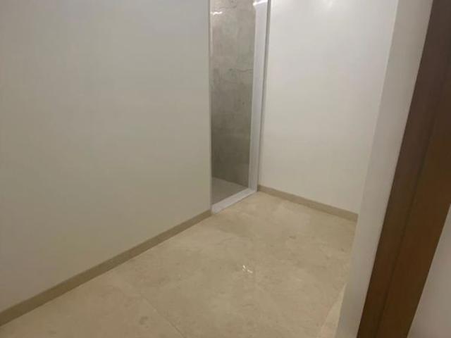 Resale | 4 BHK + Pooja Room,Servant Room,Extra Room,Store Room 1577 Sq.Ft. Apartment in Dosti Eastern Bay Phase 3