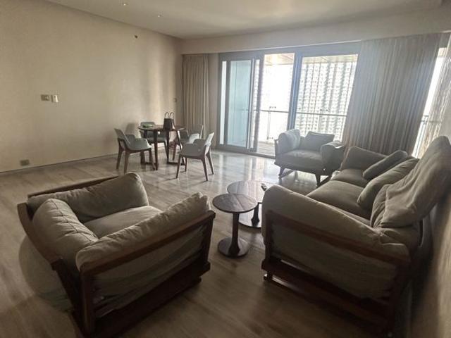 Resale | 4 BHK + Pooja Room,Servant Room,Study Room 1900 Sq.Ft. Apartment in Lodha World Crest