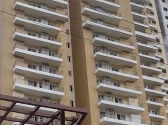 Resale | 4 BHK + Pooja Room,Servant Room,Study Room 2175 Sq.Ft. Apartment in Amrapali Crystal Homes