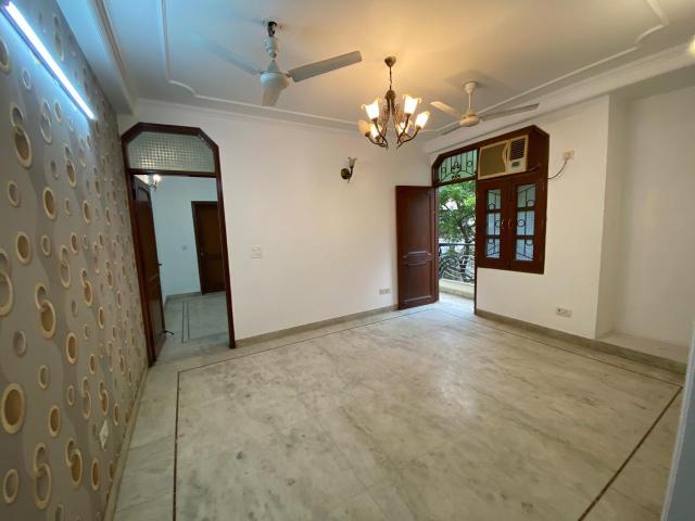 Resale | 4 BHK + Pooja Room,Servant Room,Study Room 2200 Sq.Ft. Apartment in Saket