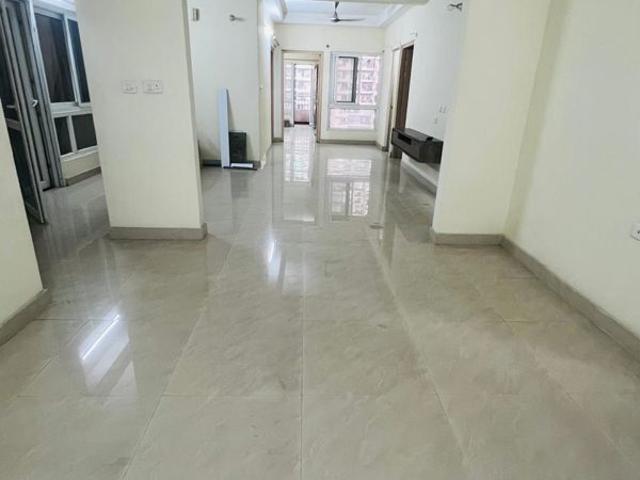 Resale | 4 BHK + Pooja Room,Servant Room,Study Room,Extra Room,Basement,Store Room 2210 Sq.Ft. Apartment in UPAVP Ganga Yamuna And Hindon Enclave