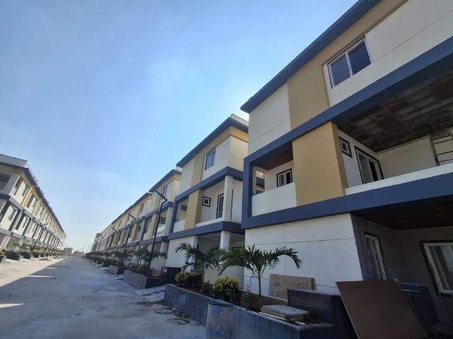 Resale | 4 BHK + Pooja Room,Servant Room,Study Room,Extra Room,Basement,Store Room 3785 Sq.Ft. Villa in Kollur