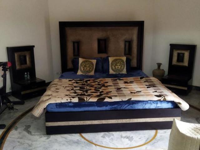 Resale | 4 BHK + Pooja Room,Servant Room,Study Room,Extra Room,Basement,Store Room 540 Sq.Yd. Independent House in Dreamsville Apartments