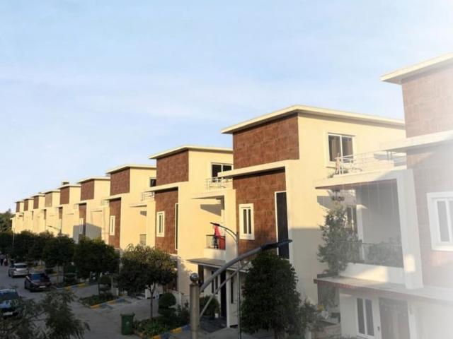 Resale | 4 BHK + Pooja Room,Servant Room,Study Room,Extra Room,Basement 3850 Sq.Ft. Villa in Kollur