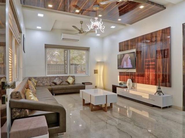 Resale | 4 BHK + Pooja Room,Servant Room,Study Room,Extra Room,Store Room 20000 Sq.Ft. Villa in Anekal