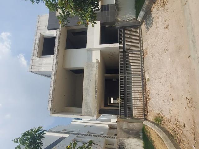 Resale | 4 BHK + Pooja Room,Servant Room,Study Room,Extra Room,Store Room 5800 Sq.Ft. Villa in Nanakramguda