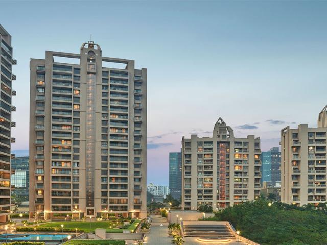 Resale | 4 BHK + Pooja Room,Servant Room,Study Room,Extra Room,Store Room 6000 Sq.Ft. Penthouse in Panchshil Eon Waterfront I