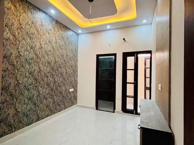 Resale | 4 BHK + Pooja Room,Servant Room,Study Room,Extra Room 167 Sq.Yd. Independent House in Sector 124
