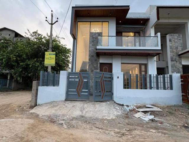 Resale | 4 BHK + Pooja Room,Servant Room,Study Room,Extra Room 100 Sq.Yd. Independent House in Sector 123