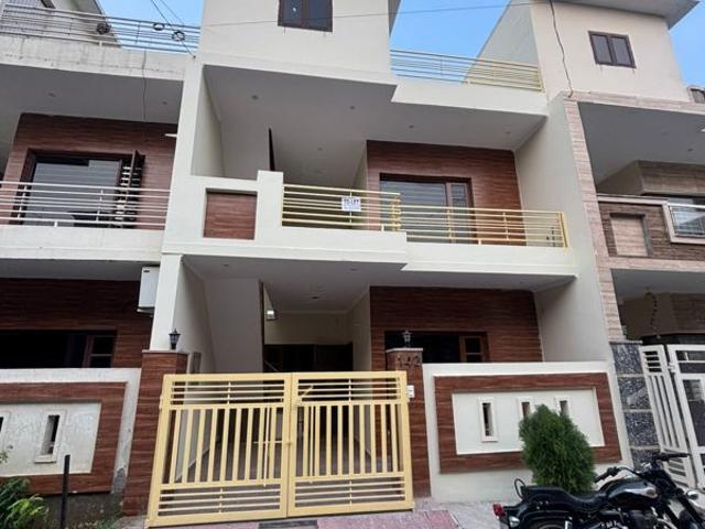 Resale | 4 BHK + Pooja Room,Servant Room,Study Room,Extra Room 112 Sq.Yd. Independent House in Ludhiana Chandigarh Hwy