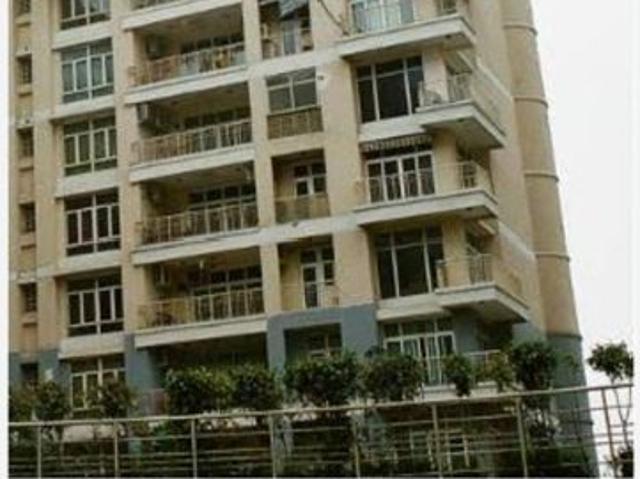 Resale | 4 BHK + Pooja Room,Servant Room,Study Room,Extra Room 2550 Sq.Ft. Apartment in Mahagun Morpheus