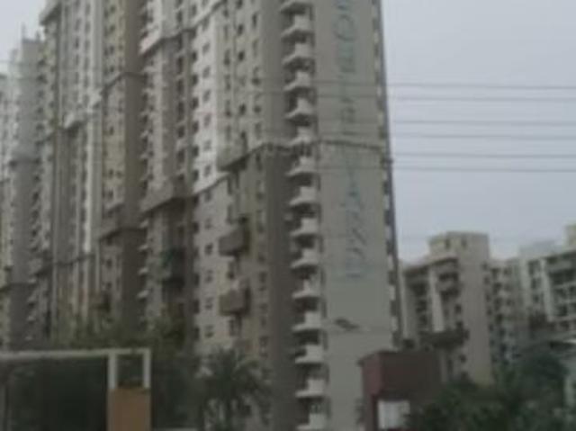 Resale | 4 BHK + Pooja Room,Servant Room,Study Room,Extra Room 2560 Sq.Ft. Apartment in 3C Lotus Boulevard Espacia