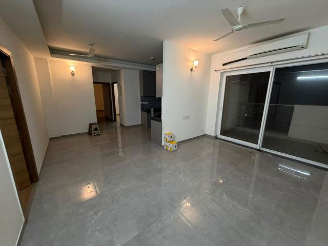 Resale | 4 BHK + Pooja Room,Servant Room,Study Room,Extra Room 2700 Sq.Ft. Apartment in DLF Westend Heights